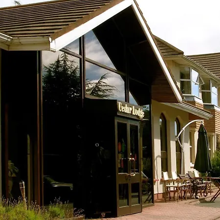 Hotel Cedar & Restaurant 4*