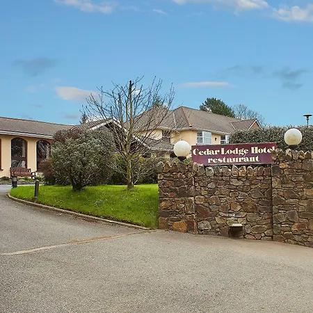 Cedar & Restaurant 4*