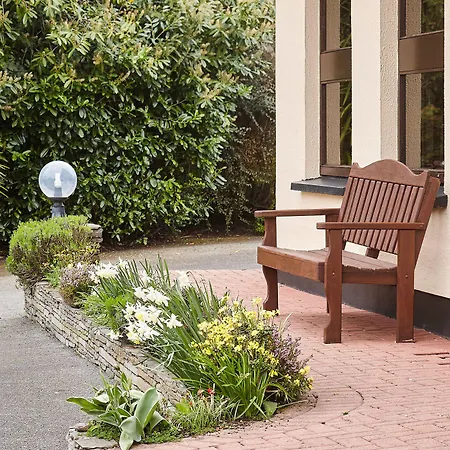 Cedar & Restaurant Hotel 4*