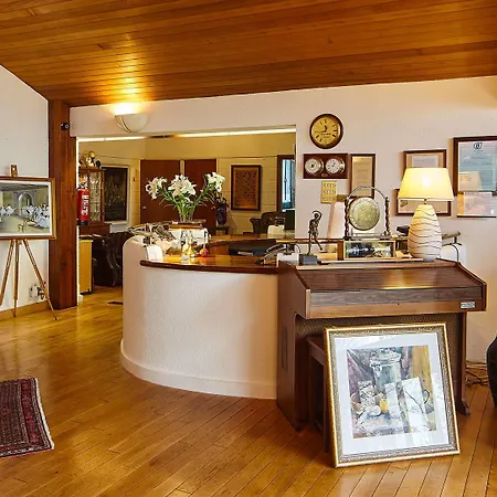 Cedar & Restaurant Newbawn