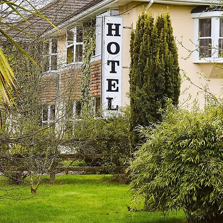 Cedar & Restaurant 4*