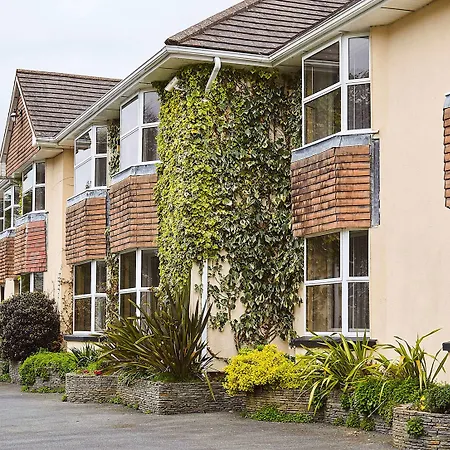 Cedar & Restaurant Hotel