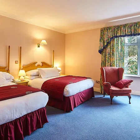 Cedar & Restaurant Szálloda