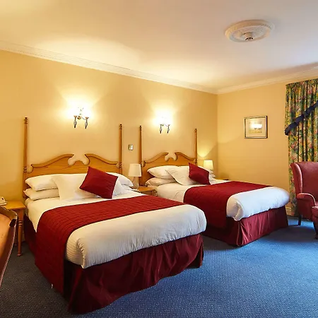 Cedar & Restaurant Hotel 4*