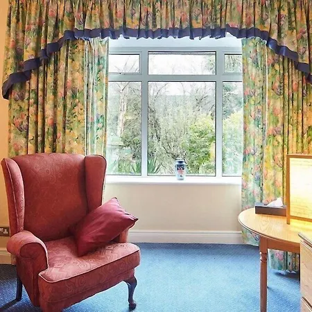 Cedar & Restaurant 4*