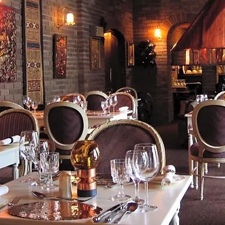 Cedar & Restaurant 4*