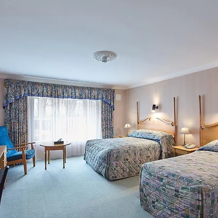 Hotel Cedar & Restaurant Newbawn