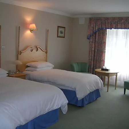 Hotel Cedar & Restaurant Newbawn