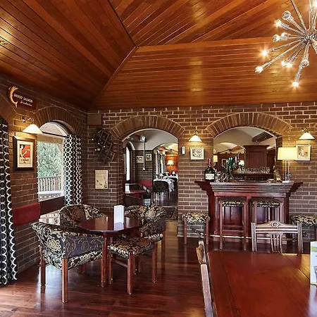 Cedar & Restaurant 4* Newbawn