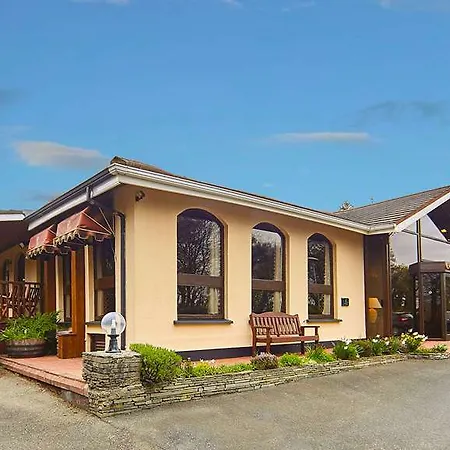 Hotel Cedar & Restaurant 4*