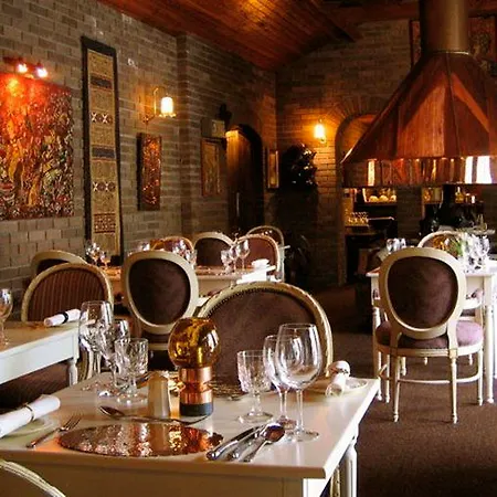 Szálloda Cedar & Restaurant 4*
