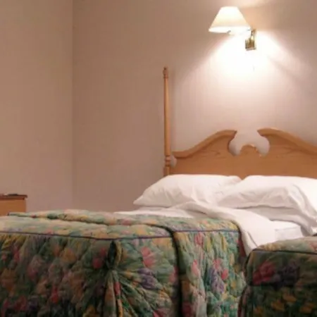 Cedar & Restaurant Hotel