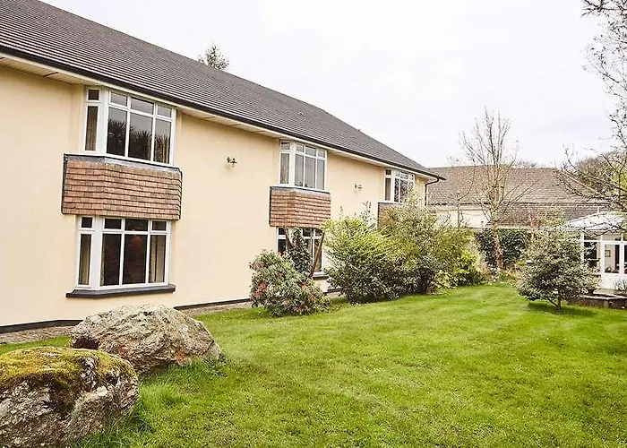 Cedar & Restaurant 4* Newbawn