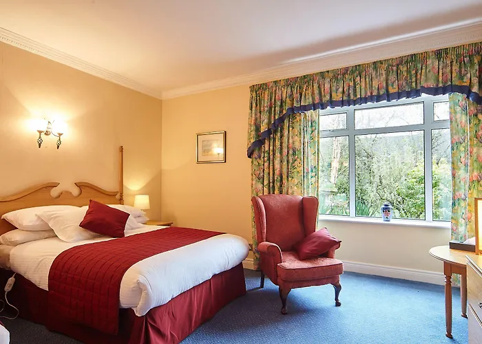 Cedar & Restaurant 4*