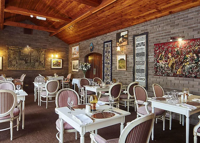 Cedar & Restaurant 호텔