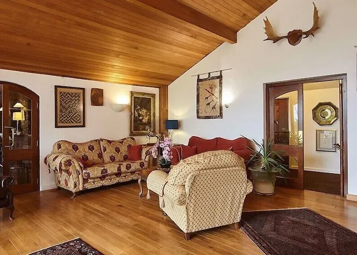 Cedar & Restaurant 호텔 4*