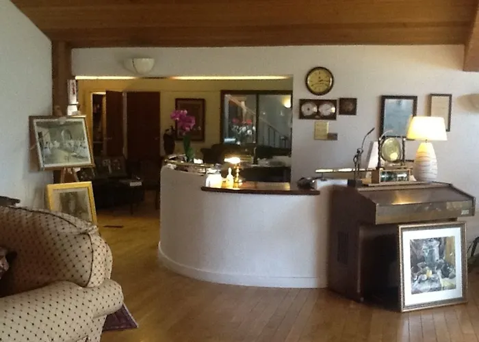 Cedar & Restaurant 호텔